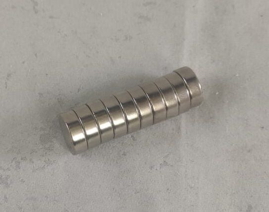 10 LU EMPERO KAPAK MIKNATISI